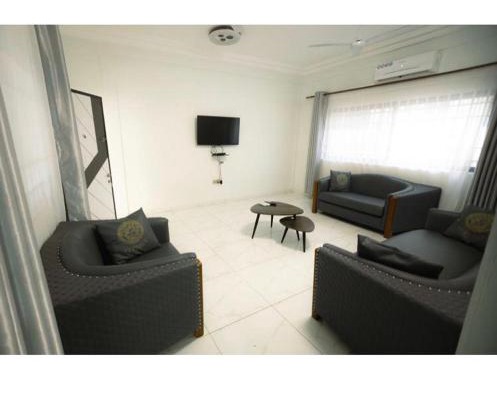 DAA DINGBE SUITES - Luxury Two Bedroom Apartments