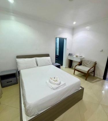 Daffodil House 3 Bed Terrace in Lekki Phase 1 with 24hr Light & Security