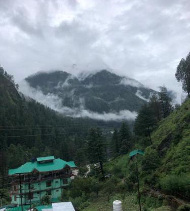 Daksh Guesthouse