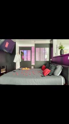 Dalikyda La Tentation Jacuzzi Cinéma élégant