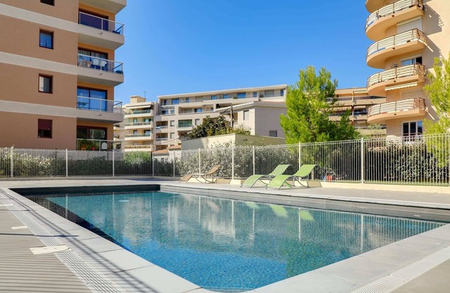 Danae - Two Bedroom Apartment, Sleeps 4