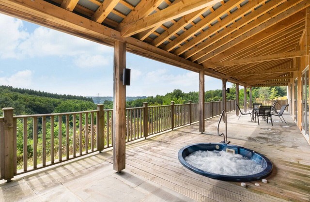 Dart Cottage - Three Bedroom House, Sleeps 6