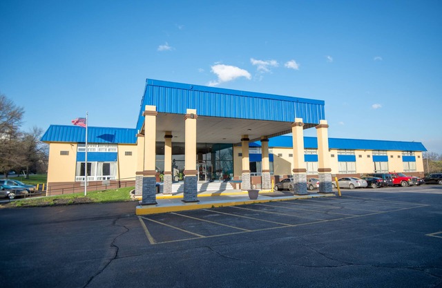 Days Inn by Wyndham Fort Wright Cincinnati Area