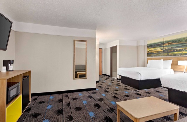 Days Inn by Wyndham Kansas City International Airport