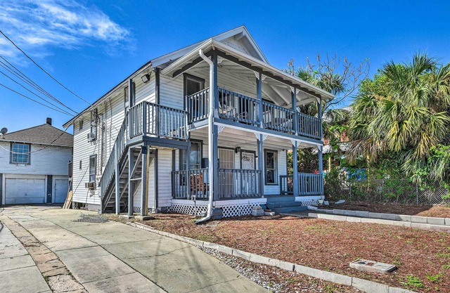 Daytona Beach Apt < 1 Mi to Daytona Boardwalk