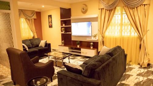 De GraceManuel Terrace