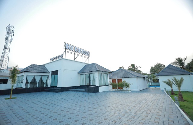 DEE COTTAGE