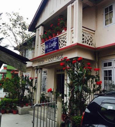Deki Lodge