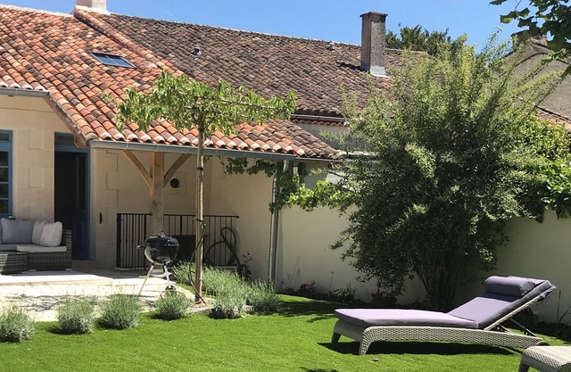 Delicious house in the heart of a listed village. High-end services.