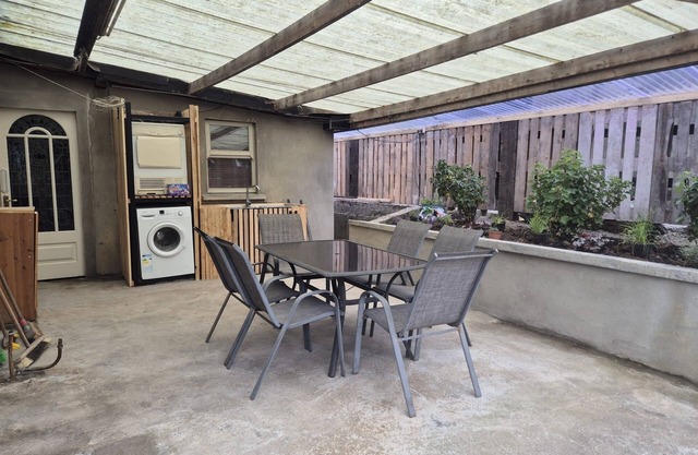 Delightful 4 bed Georgian Cottage Ardboula, Tulla