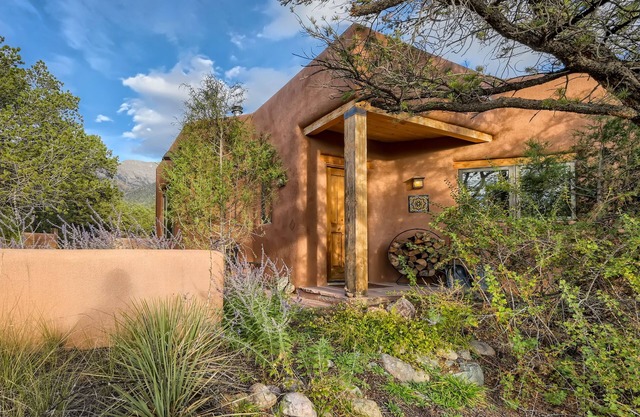 Delightful Adobe 2 Bedroom in Crestone with Spectacular Views