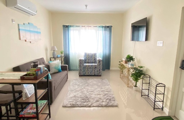 Delightful, brand new, Bayfront apartment in sunny Portmore