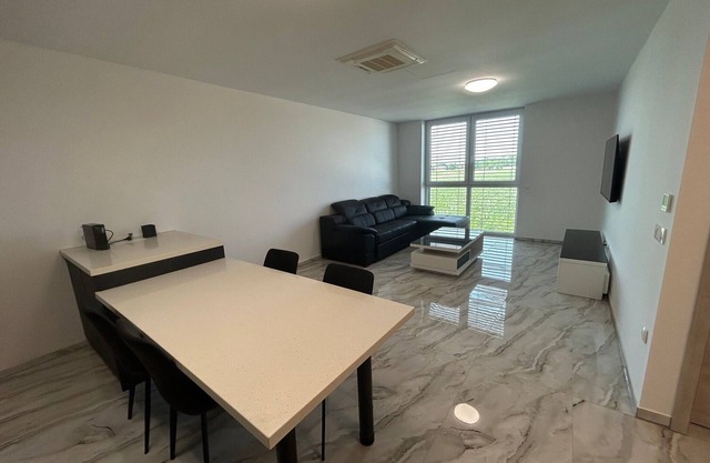Delux One Bedroom Apartment Lux 3 in Hajdina