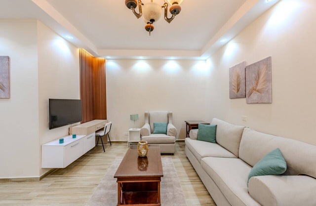 Deluxe 2BR Golf View Apartment