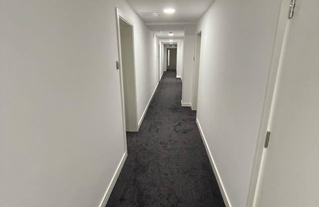 Deluxe Apartment at London Dagenham Apartments