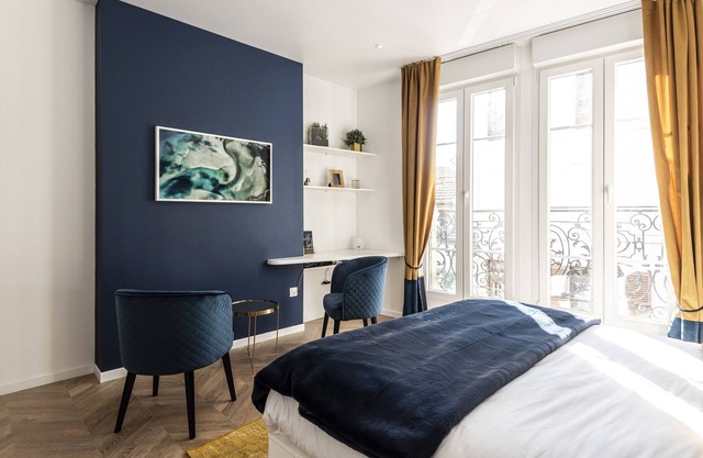 DELUXE APARTMENT NEAR CATHEDRAL