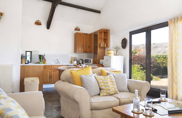Deluxe Cottage with Partial sea view Jasmine Cottage at Downe Cottages