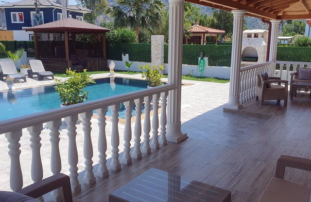 Deluxe Villa In Dalyan With Large Private Pool, 6 Bedrooms And Private Bathrooms