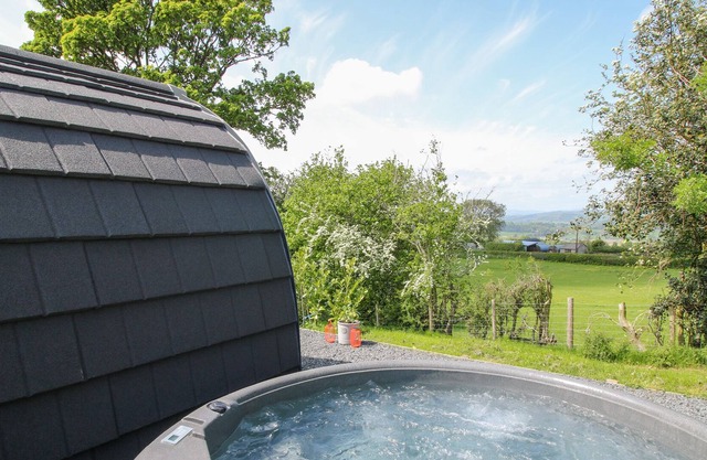 DERI POD, romantic, luxury holiday cottage in Guilsfield