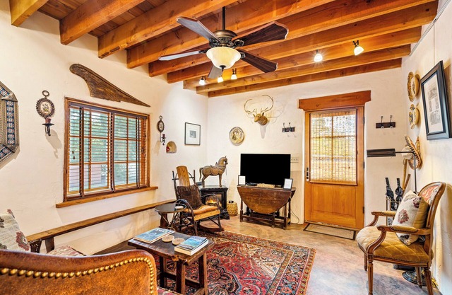 Desert Breeze - Railyard Adobe, Walk to the Plaza