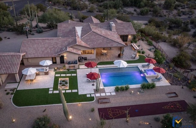 Desert Serenity Mountain Estate+ShuffleboardCourt+MountainViews+Horseshoes+HtdPool+PoolTable