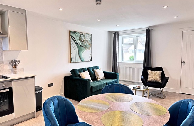 Desford Delight: Modern 1Bedroom Near Heathrow Airport w/EV Charger