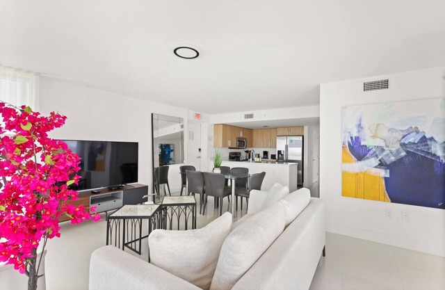 Designer 3BR, 2.5BA PH | Bay Harbor Islands Rooftop Pool, Balcony & Family