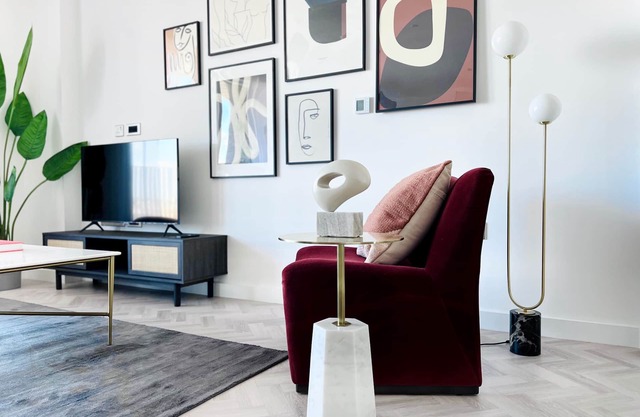 Designer Chic, In Vibrant London Olympic Park