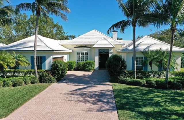 Designer Decorated Home, Spring/Summer discount for booking Early!