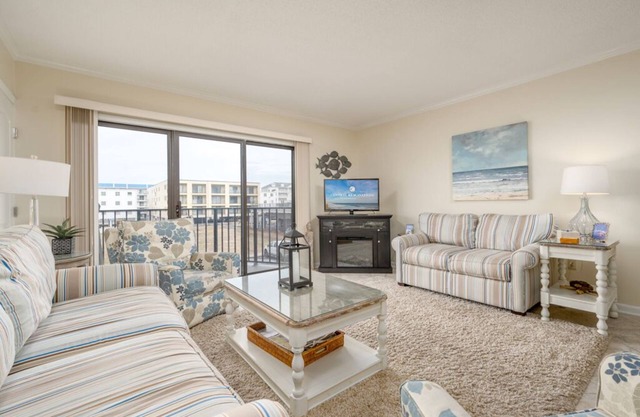 Desirable 2 Bedroom Royal Hawaiian in North OC