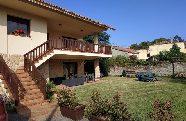 Detached chalet house, private 1000m2 estate License VV653