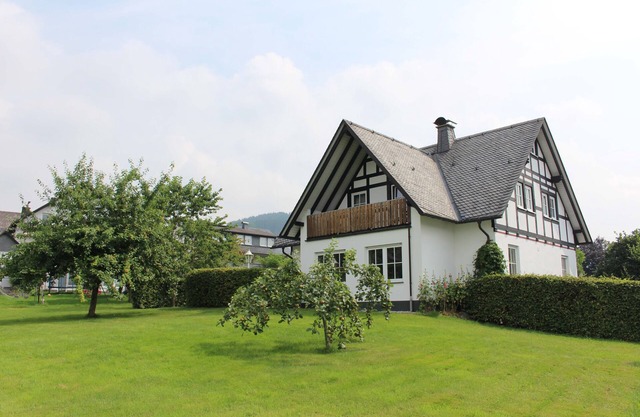 Detached holiday home in Schmallenberg-Holthausen for max. 9 people.