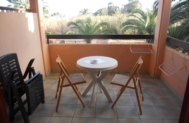 Detached house just steps from the sea