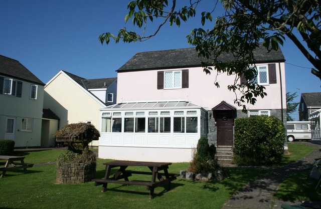 Detached house in family friendly village with shared use of indoor heated pool