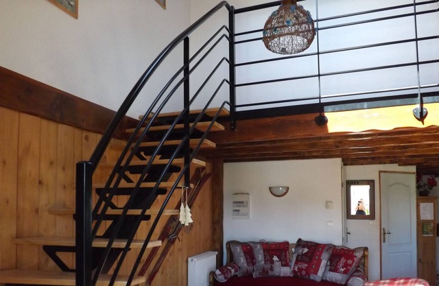Detached house, mountain style interior, very nice