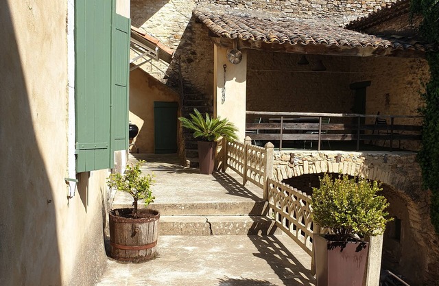 Detached village house with courtyard