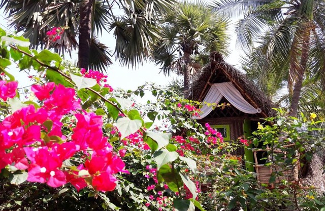Dharmakanni Tropical Huts