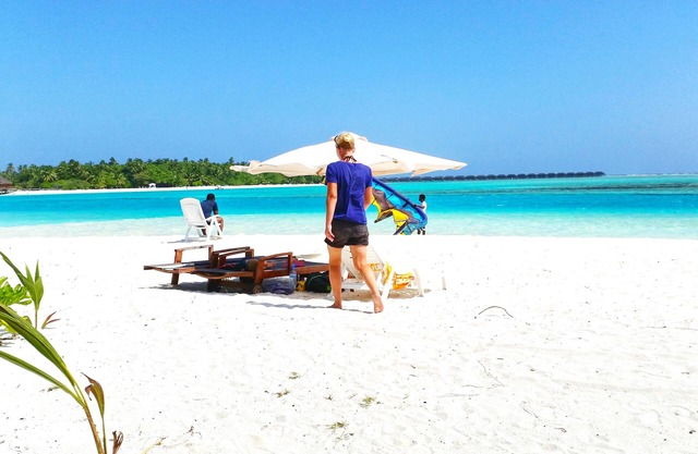 Dhiffushi White Sand Beach Hotel