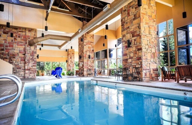 Diamond Resorts Cedar Breaks Lodge & Spa - Studio Accessible Roll-in Shower