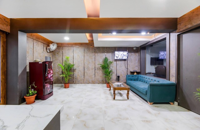 Diamond Suites Service Apartment