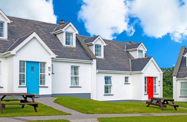 Dingle Harbour Cottages (3 Bed - Sleeps 7)