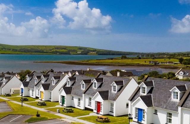 Dingle Harbour Cottages (3 Bed - Sleeps 6) Type B