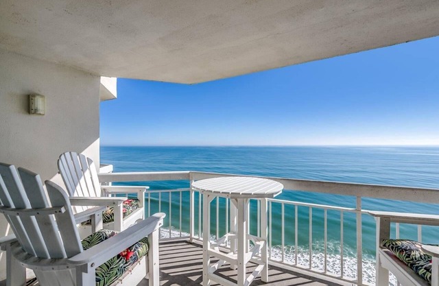 Direct Oceanfront 15th Floor Penthouse Views, 3 Bed 2.5 Bath Water's Edge Resort