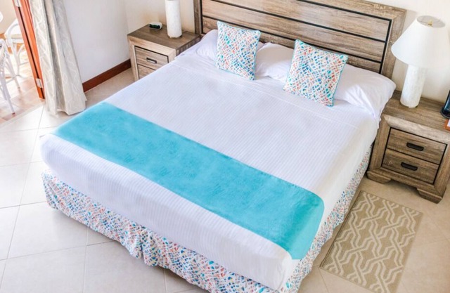 Discover West Coast of Barbados! 3 Relaxing Units Near Cove Bay! Parking!