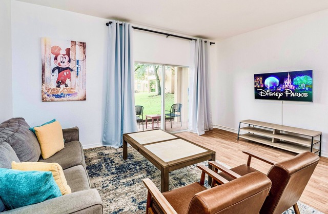 Disney Area 4-bedroom Villa! Resort Home! No Resort Fee! Free Parking! Waterpark