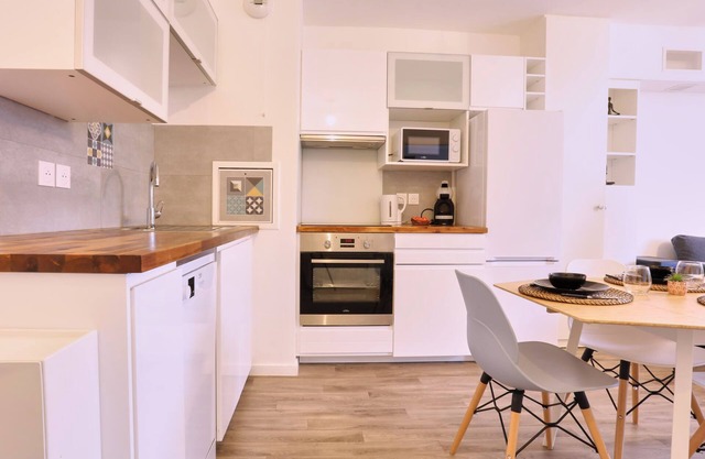 DIsneyland - Modern and Cosy Apartment