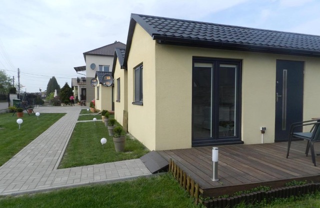 Dobranocka - pokoje i całoroczne domki blisko Energylandii