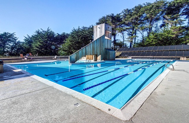 Dog-Friendly Cabin w/Ocean View, Private Hot Tub & BBQ, and Access to Pools