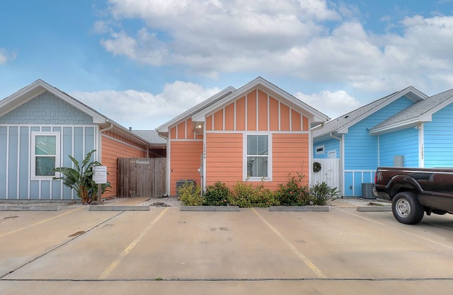 Dog-friendly coastal cottage near the water with private yard, outdoor pool, W/D