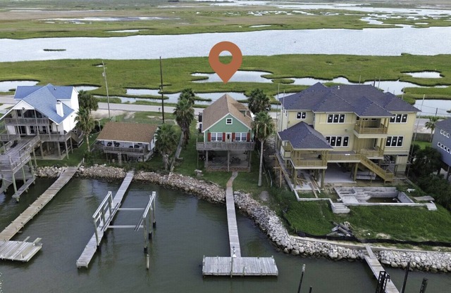 Dolce Villa- Fisherman`s Paradise, bayfront/private pier